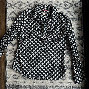 Black & White Pullover Blouse